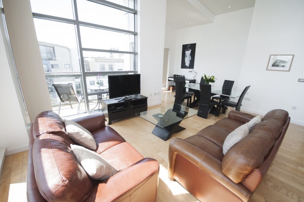 Penthouse-living-room-e1449833592932
